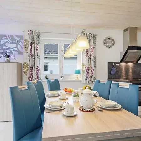 33 Holiday home *